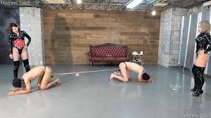 Japanese Mistress Whipping and Slave Balls Tug of War: Asian Porn by 337799  Channel