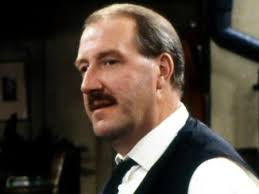 Preminuo glumac Gordon Kaye, poznat po ulozi Renéa iz TV serije ”Allo  'Allo!'