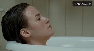 Tania Saulnier Breasts hot scene in Slither - UPSKIRT.TV