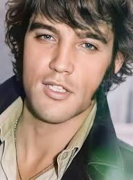 Elvis always was the life of the party, great humor. 🎼🎸❤️🙋‍♂️