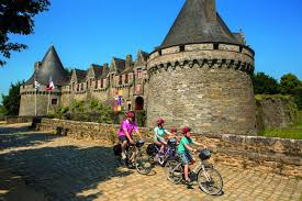 It lies at the confluence of the river blavet and the canal de nantes à brest. Pontivy Simon Bourcier France Today