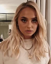 (gäller ej rea/beauty/influencerkollektioner) här kommer ni direkt till chiquelles nyhetssida. Det Har Ar Allt Du Vill Veta Om Influencern Alice Stenlof