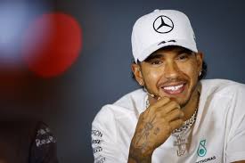 What is lewis hamilton's net worth? Lewis Hamilton Bleibt Bei Mercedes Die Formel 1 Jubelt