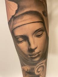 Done by Hannah Wolf at Old Crow Tattoo in Oakland CA : r/tattoo