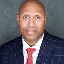 Leon Farhi's Instagram, Twitter & Facebook