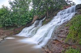 Monchique is the ideal nature holiday destination. Waldwasserfall In Monchique Algarve Stockbild Bild Von Kaskade Fallen 49148175