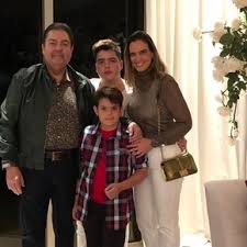 Espelho da vida, 2018 — 2019 — fausto silva. Depois De 32 Anos Globo Despede Se De Fausto Silva O Famoso Apresentador Do Domingao Do Faustao Mundo Flash