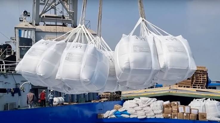 Hoàn thiện chính sách, mở rộng thị trường xuất khẩu gạo