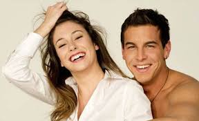 Blanca suárez, javier cámara, carlos areces, paz padilla, pepón nieto, malena alterio y maría castro, entre otros, analizan el fenómeno 'operación triunfo' y confiesan qué concursantes son sus favoritos de la edición. Mario Casas Y Blanca Suarez Hacen Realidad Amor De El Barco 24 Horas