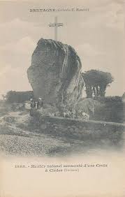 Menhir Naturel Surmonte D Une Croix Cleder Finistere Bretagne France Bretagne Photos Anciennes