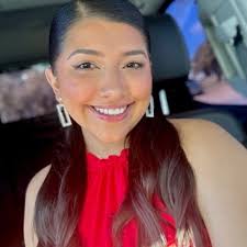 👸🏽💅🏽 (@desii_nicholee)