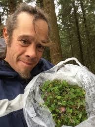 Ian Barney's Instagram, Twitter & Facebook