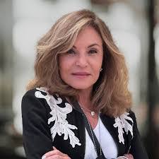 Lisa Kapp's Instagram, Twitter & Facebook