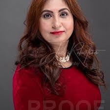 Seema Doshi's Instagram, Twitter & Facebook