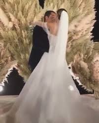 Acun ilıcalı ile nikah masasına oturan şeyma subaşı, düğün öncesi gelinliğini paylaştı. Acun Ilicali Ve Seyma Subasi Dan Dugun Dansi Izlesene Com