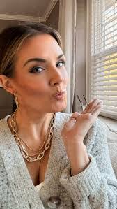 Jillian Miller's Instagram, Twitter & Facebook