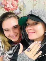 Athelia Visentin with Katy Perry at Camp Hill Antique Centre & TART Cafe:  taking a selfie with Katy who loved and bought one of my forget-me-not  rings (pictured). I was so nervous
