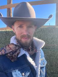 All his info is listed below ⬇️