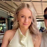 7 "Julie Wallace" profiles