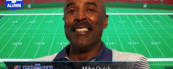 Eagles Hall of Fame member and broadcaster Mike Quick chosen as PSWA Living  Legend
