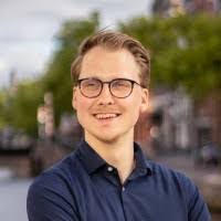 Ian Lindeman's Instagram, Twitter & Facebook