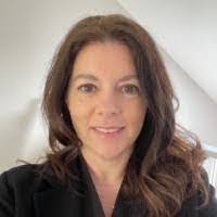 Donna Buller's Instagram, Twitter & Facebook