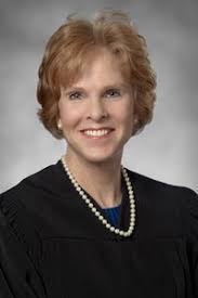 Kerry Wells's Instagram, Twitter & Facebook