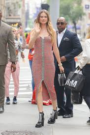 Behati prinsloo is a popular name in the fashion world who is best known for her work for lingerie retailer victoria's secret. Behati Prinsloo Style Clothes Outfits And Fashion Celebmafia