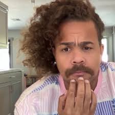 Sarah Bartnicka (@sarahbartnicka)