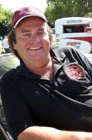 Rodney Rucker built the World's Largest Shopping Cart