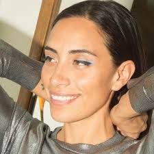 Sarah Roa's Instagram, Twitter & Facebook