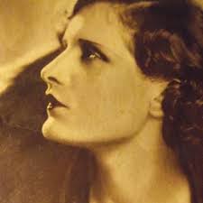 Lydia Syson (@LydiaSyson)