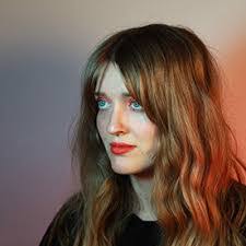 Amber Mott's Instagram, Twitter & Facebook