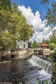 viˈzɛlɐ ( listen)) is a municipality in the braga district in portugal. Why Vizela In Northern Portugal Is Like Chicken Soup For The Soul