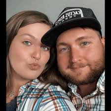 Who can help with lawn mowing in Fairfield Glade?