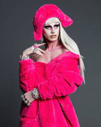 aquaria nicopanda fw18 backstage photography by nicola formichetti nicolaformichetti 女性 ドラァグクイーン ステージ衣装