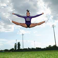How Cheerleaders Can Perfect Their Toe Touches