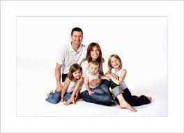 08 09 2010 Top Five Poses For Family Portraits Fun Family Photos Family Portrait Photography Family Photography
