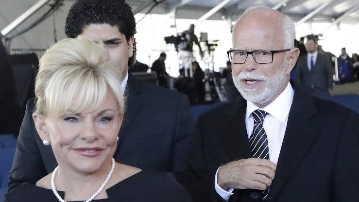 What Happened to Jim Bakker? His Rise, Scandal, Prison Sentence and Final Years Explained