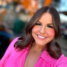 Emily Millard's Instagram, Twitter & Facebook