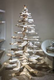 The 26 Most Creative Christmas Trees Ever Creative Christmas Trees Pallet Christmas Tree Wooden Christmas Trees