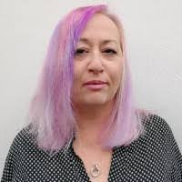 Laurie Edmonds's Instagram, Twitter & Facebook