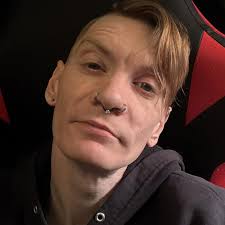 The space between Elvira and Dolly Parton is Jennifer Tilly