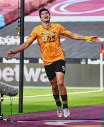 Mexican forward raul jimenez pulled a mask out of his shorts and paid tribute to sin cara after opening the scoring in the portuguese cup. Raul Jimenez Continues From Where Chicharito Stopped In The Premier League