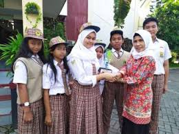 Ypta didirikan pada tanggal 17 agustus 1954 yang pada awalnya membina sma dan sga. Smptag Surabaya