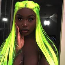 ✨ MEESHA 24” NEON GREEN LACE FRONT WIG💫 *NWT*