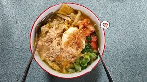 Bun, coba, yuk, bikin olahan ayam dengan resep ayam suwir pedas manis berikut ini. 4 Resep Soto Ayam Lamongan Cocok Untuk Musim Hujan Orami