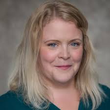 Laura Lindsay's Instagram, Twitter & Facebook