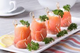 Lachsrollchen Mit Frischkasefullung Rezept Fingerfood Lachsrollchen Rezepte