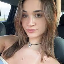 Jessica Bulger's Instagram, Twitter & Facebook